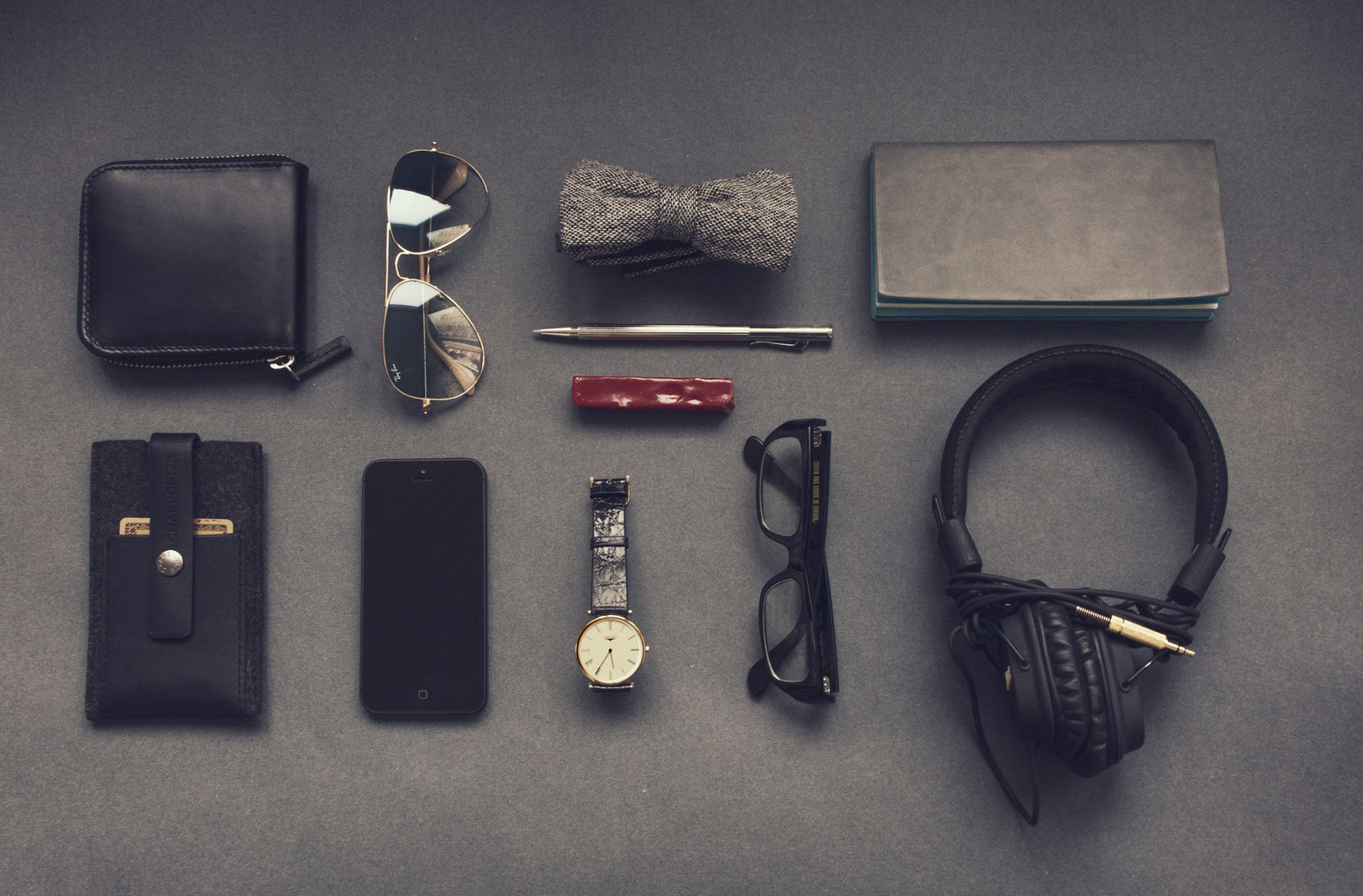 5 Essential Accessories Every Man Must Have